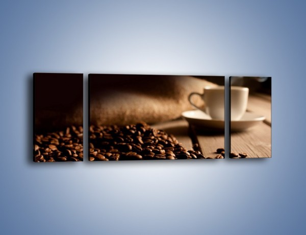 Obraz na płótnie – Ziarna kawy na drewnianym stole – trzyczęściowy JN457W5