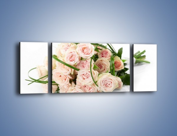 Obraz na płótnie – Wiązanka delikatnie różowych róż – trzyczęściowy K012W5