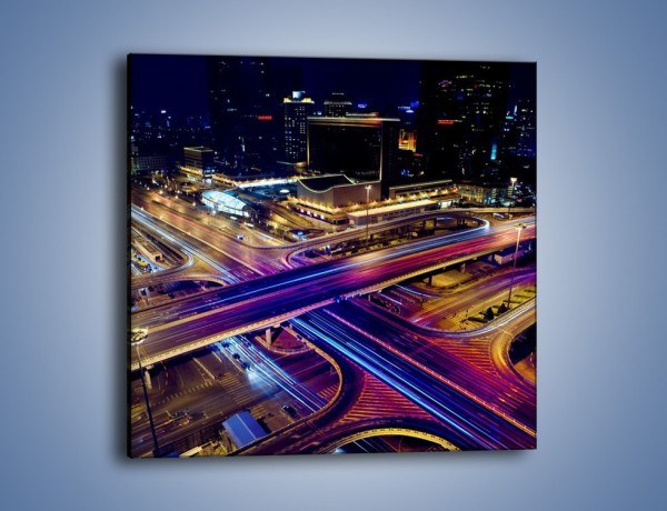 Obraz na płótnie – Skrzyżowanie autostrad nocą w ruchu – jednoczęściowy kwadratowy AM087