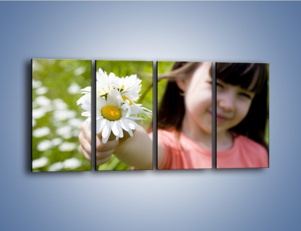 Obraz na płótnie – Kwiatki od małej dziewczynki – czteroczęściowy L255W1