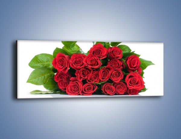 Obraz na płótnie – Idealna wiązanka czerwonych róż – jednoczęściowy panoramiczny K018