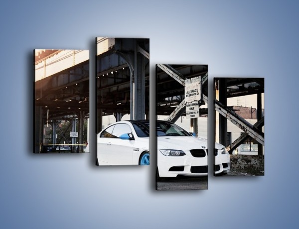 Obraz na płótnie – BMW E92 M3 Coupe pod starym mostem – czteroczęściowy TM088W2