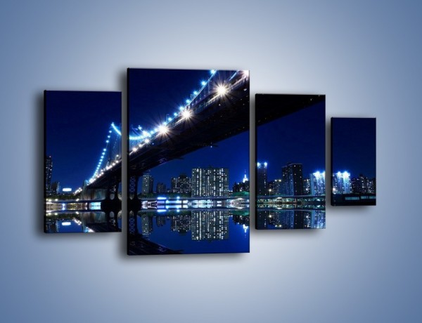 Obraz na płótnie – Oświetlony most w odbiciu wody – czteroczęściowy AM211W4