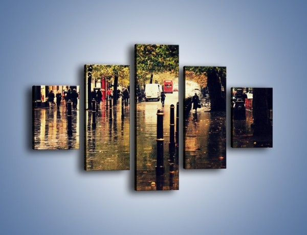 Obraz na płótnie – Deszczowa jesień w Moskwie – pięcioczęściowy AM383W1