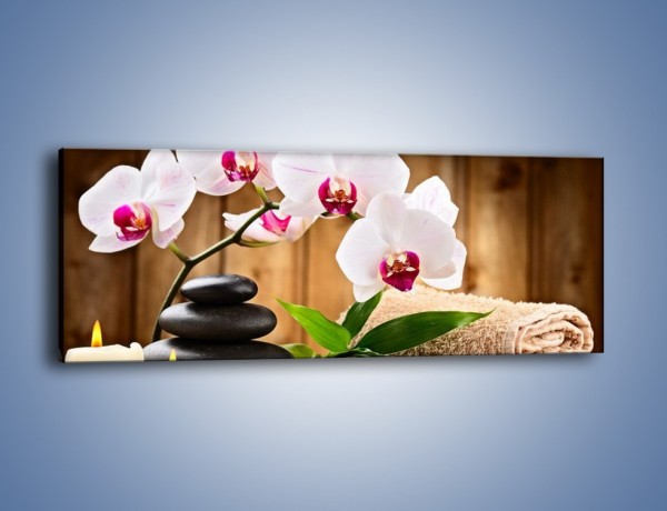 Obraz na płótnie – Ręczniki świece i kwiaty – jednoczęściowy panoramiczny K914