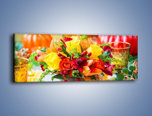 Obraz na płótnie – Jesień w bukiecie i na stole – jednoczęściowy panoramiczny K939