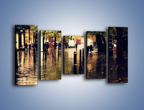 Obraz na płótnie – Deszczowa jesień w Moskwie – pięcioczęściowy AM383W2
