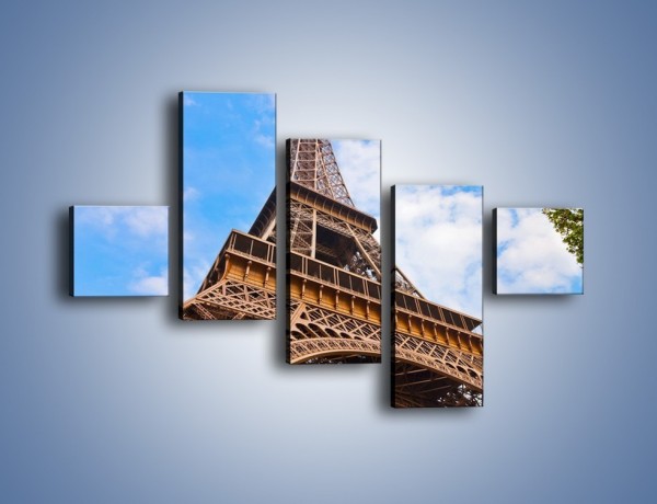 Obraz na płótnie – Wieża Eiffla pod chmurkami – pięcioczęściowy AM173W3