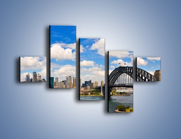 Obraz na płótnie – Panorama Sydney w pochmurny dzień – pięcioczęściowy AM784W3