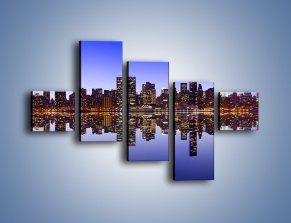 Obraz na płótnie – Panorama Manhattanu w odbiciu wody – pięcioczęściowy AM798W3