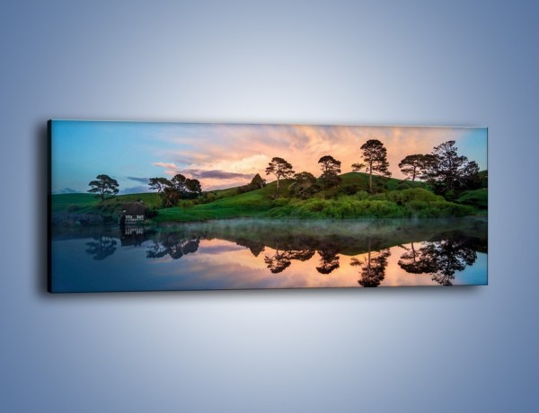 Obraz na płótnie – Wieczór wśród zieleni – jednoczęściowy panoramiczny KN1114A