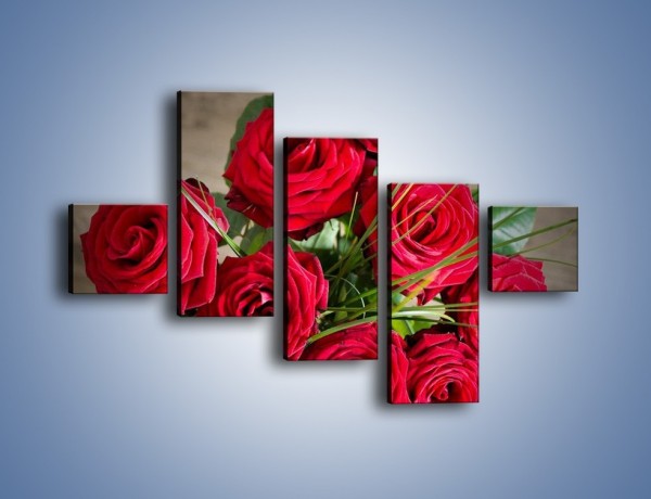 Obraz na płótnie – Pospolita wiązanka z róż – pięcioczęściowy K864W3