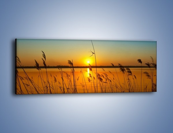 Obraz na płótnie – Jezioro o zachodzie słońca – jednoczęściowy panoramiczny KN1195A