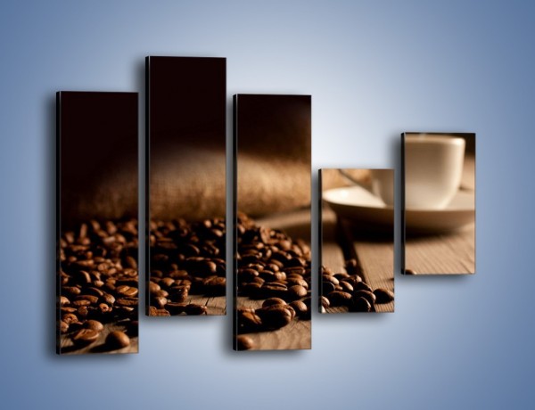 Obraz na płótnie – Ziarna kawy na drewnianym stole – pięcioczęściowy JN457W4