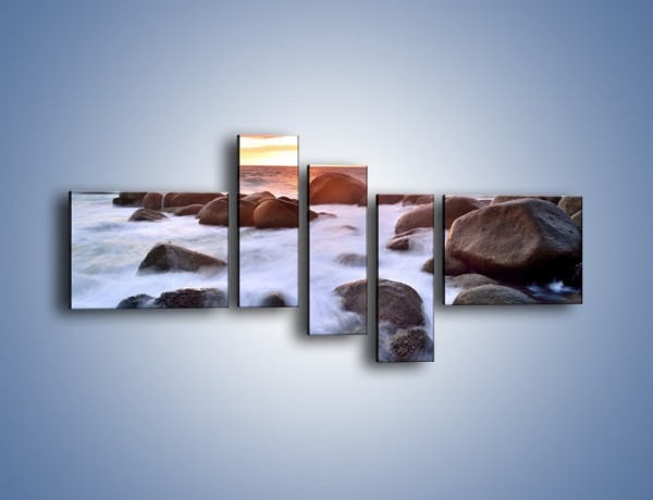Obraz na płótnie – Kamienie zatopione w morzu – pięcioczęściowy KN930W5