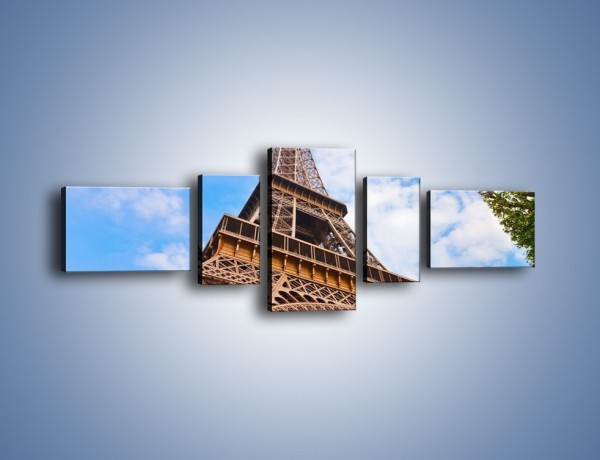 Obraz na płótnie – Wieża Eiffla pod chmurkami – pięcioczęściowy AM173W6