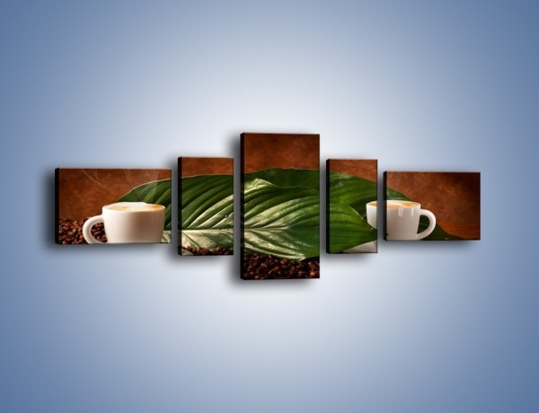 Obraz na płótnie – Kawa schowana w eukaliptusie – pięcioczęściowy JN587W6
