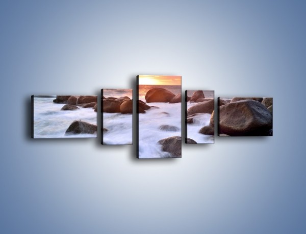 Obraz na płótnie – Kamienie zatopione w morzu – pięcioczęściowy KN930W6