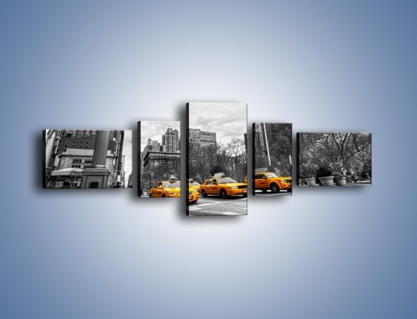 Obraz na płótnie – Żółte taksówki na szarym tle miasta – pięcioczęściowy TM225W6