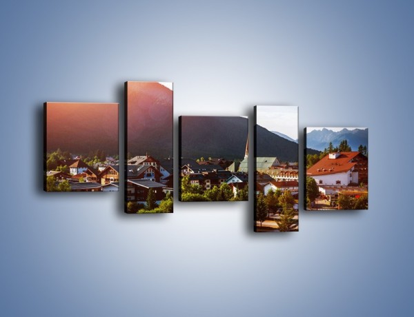 Obraz na płótnie – Austryjackie miasteczko u podnóży gór – pięcioczęściowy AM496W7