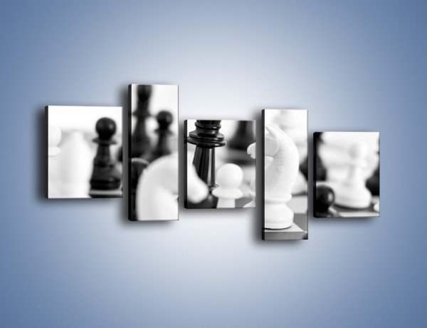 Obraz na płótnie – Walka o wygraną w szachy – pięcioczęściowy O097W7