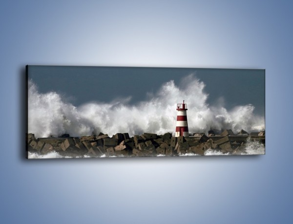 Obraz na płótnie – Latarnia morska w sztormie – jednoczęściowy panoramiczny KN626