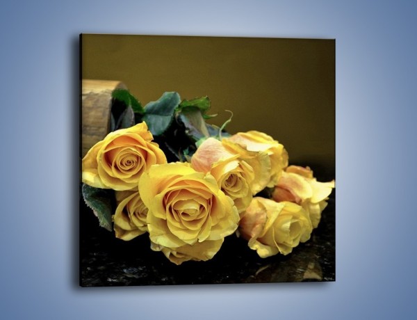 Obraz na płótnie – Zapomniane róże – jednoczęściowy kwadratowy K334