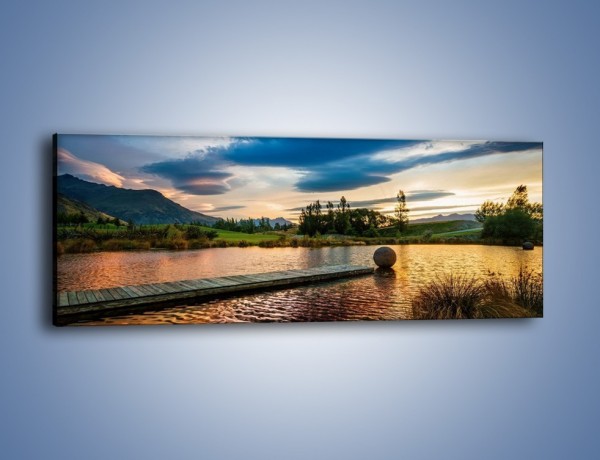 Obraz na płótnie – Drewniana droga do kuli – jednoczęściowy panoramiczny KN829