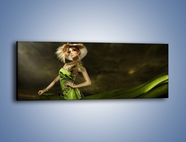Obraz na płótnie – Kobieta ubrana w zieleń – jednoczęściowy panoramiczny L098