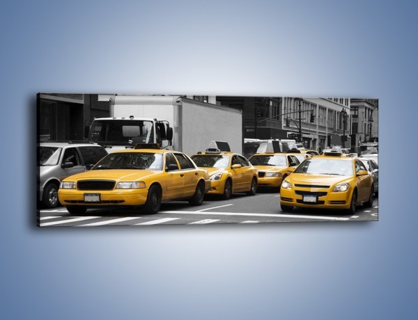 Obraz na płótnie – Amerykańskie taksówki w korku ulicznym – jednoczęściowy panoramiczny TM219