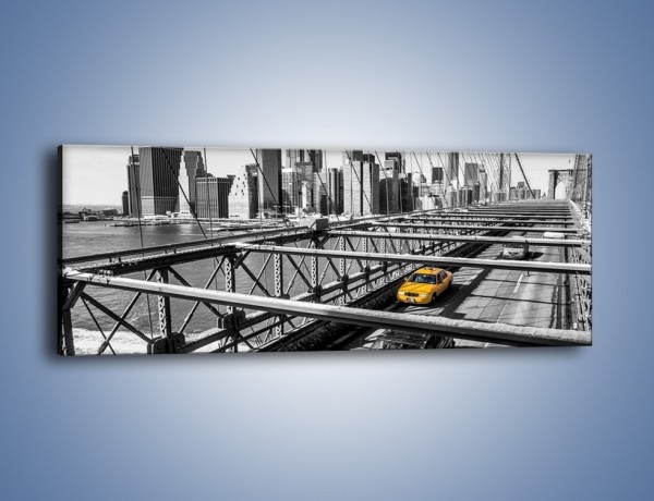Obraz na płótnie – Taksówka na nowojorskim moście – jednoczęściowy panoramiczny TM224