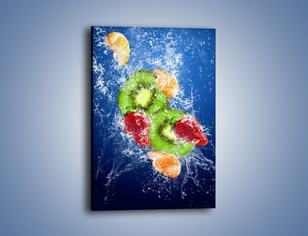 Obraz na płótnie – Soczyste kawałki owoców w wodzie – jednoczęściowy prostokątny pionowy JN023