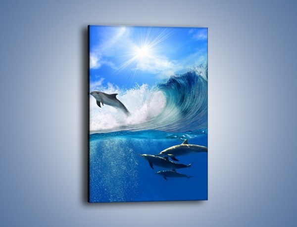 Obraz na płótnie – Z delfinami przez falę – jednoczęściowy prostokątny pionowy Z073