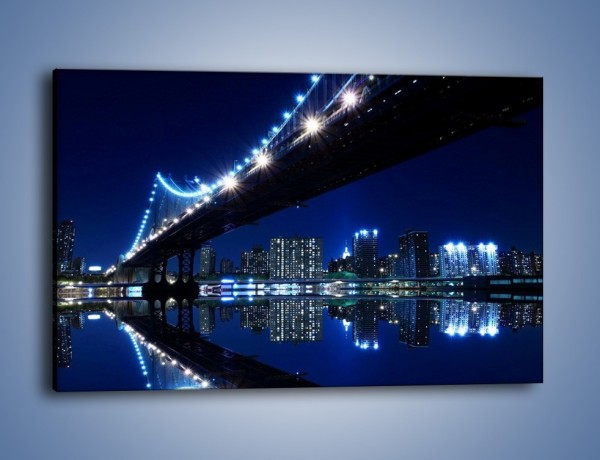 Obraz na płótnie – Oświetlony most w odbiciu wody – jednoczęściowy prostokątny poziomy AM211