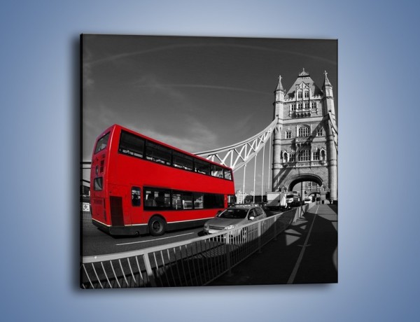 Obraz na płótnie – Tower Bridge i czerwony autobus – jednoczęściowy kwadratowy AM394