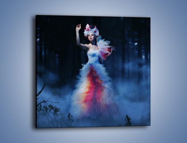 Obraz na płótnie – Biała księżniczka w ponurym lesie – jednoczęściowy kwadratowy L102