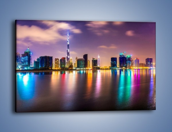 Obraz na płótnie – Światła Dubaju odbite w wodzie – jednoczęściowy prostokątny poziomy AM761