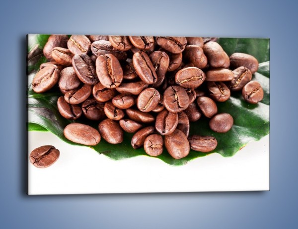 Obraz na płótnie – Ziarna kawy na liściu – jednoczęściowy prostokątny poziomy JN419