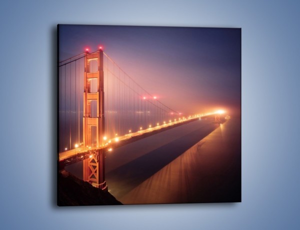 Obraz na płótnie – Most Golden Gate w nocnej mgle – jednoczęściowy kwadratowy AM490