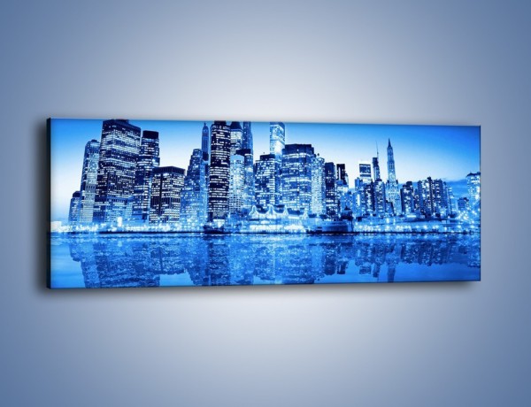 Obraz na płótnie – Odbicie miasta w tafli wody – jednoczęściowy panoramiczny AM004