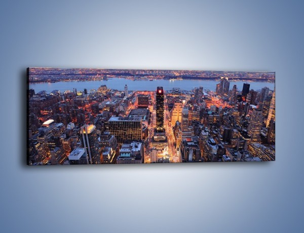Obraz na płótnie – Budzące się ze snu miasto – jednoczęściowy panoramiczny AM097