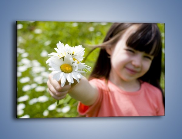 Obraz na płótnie – Kwiatki od małej dziewczynki – jednoczęściowy prostokątny poziomy L255
