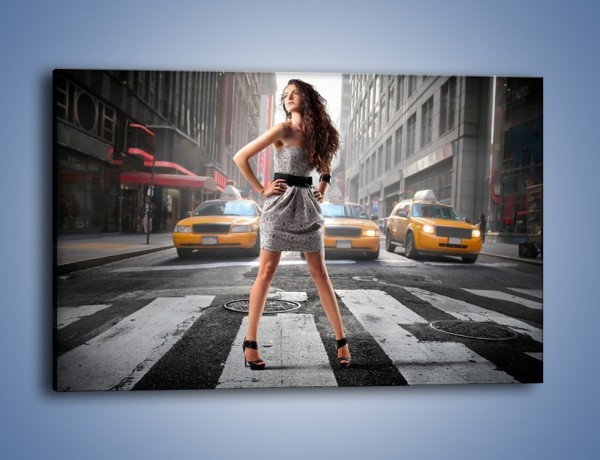 Obraz na płótnie – Kobieta czy taksówki – jednoczęściowy prostokątny poziomy L274