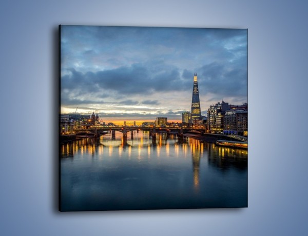 Obraz na płótnie – Millennium Bridge w Londynie – jednoczęściowy kwadratowy AM651