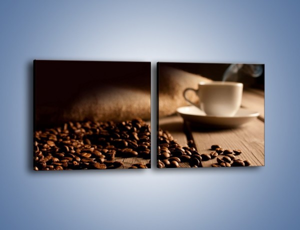 Obraz na płótnie – Ziarna kawy na drewnianym stole – dwuczęściowy kwadratowy poziomy JN457