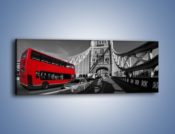 Obraz na płótnie – Tower Bridge i czerwony autobus – jednoczęściowy panoramiczny AM394