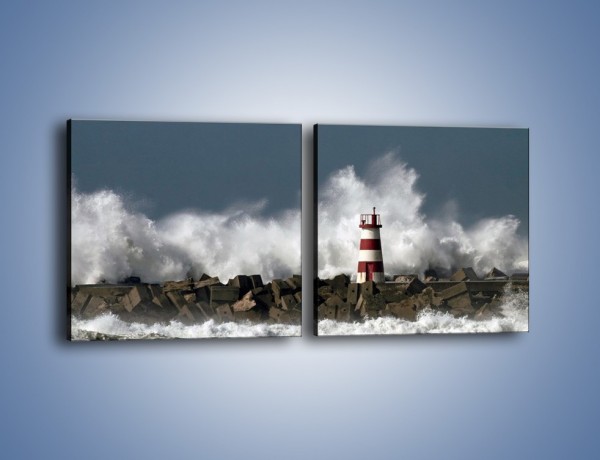 Obraz na płótnie – Latarnia morska w sztormie – dwuczęściowy kwadratowy poziomy KN626