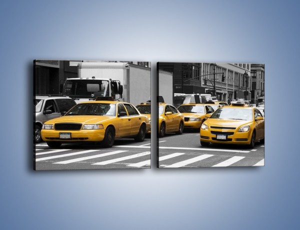 Obraz na płótnie – Amerykańskie taksówki w korku ulicznym – dwuczęściowy kwadratowy poziomy TM219