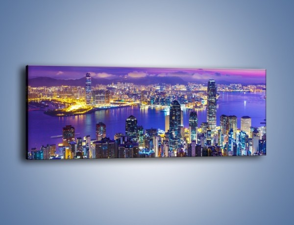 Obraz na płótnie – Wieczorna panorama Hong Kongu – jednoczęściowy panoramiczny AM505