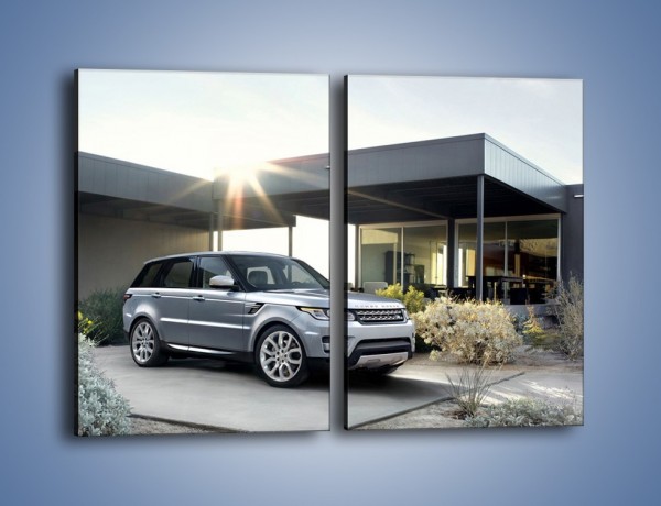 Obraz na płótnie – Range Rover Sport przed domem – dwuczęściowy prostokątny pionowy TM189